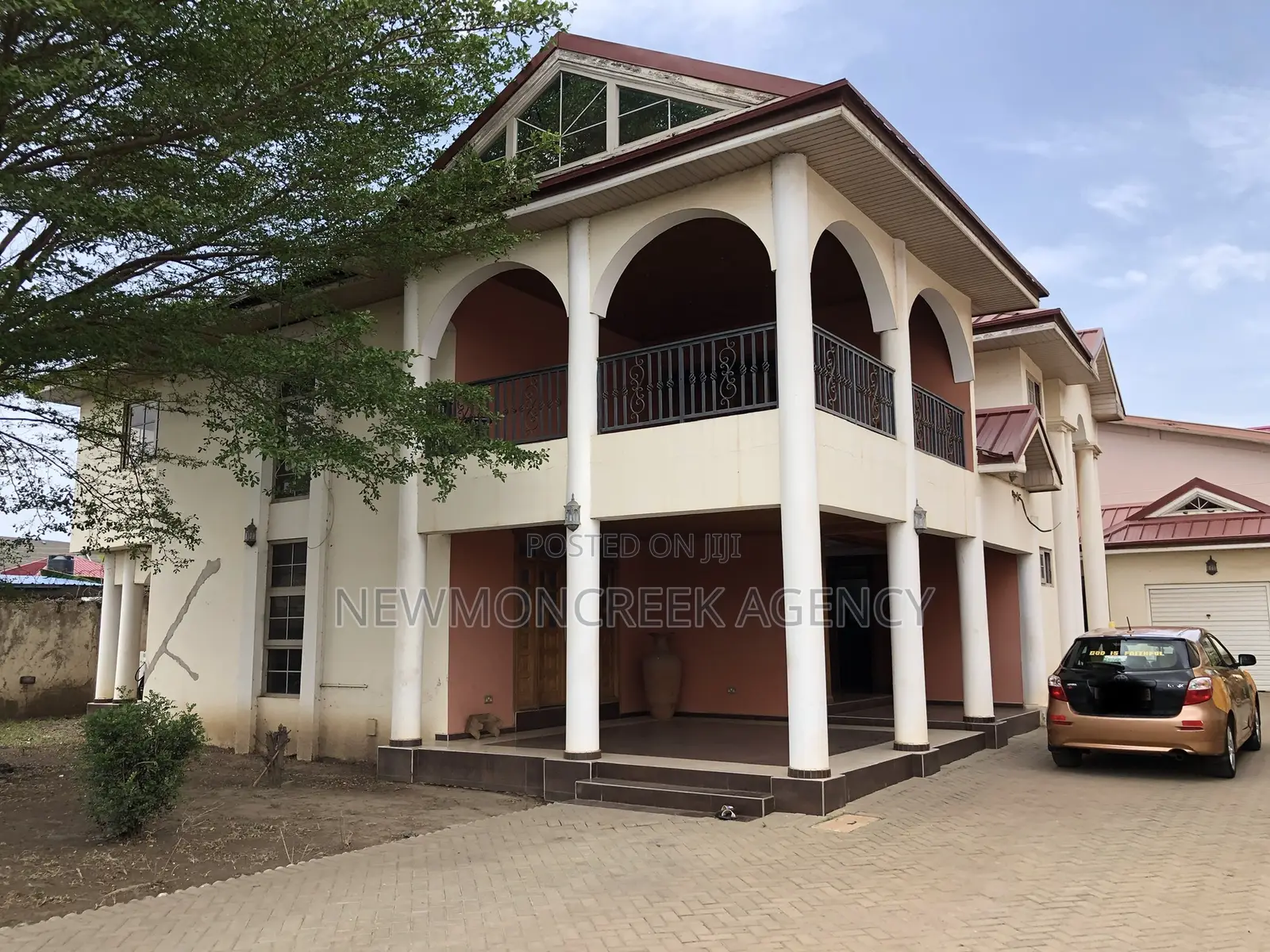 6bdrm Duplex in Spintex C18 for sale in Spintex