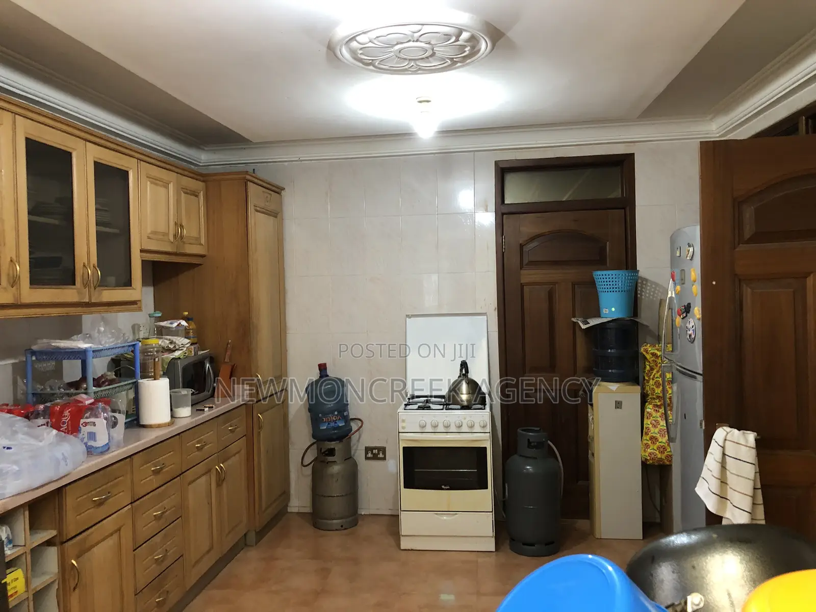 6bdrm Duplex in Spintex C18 for sale in Spintex