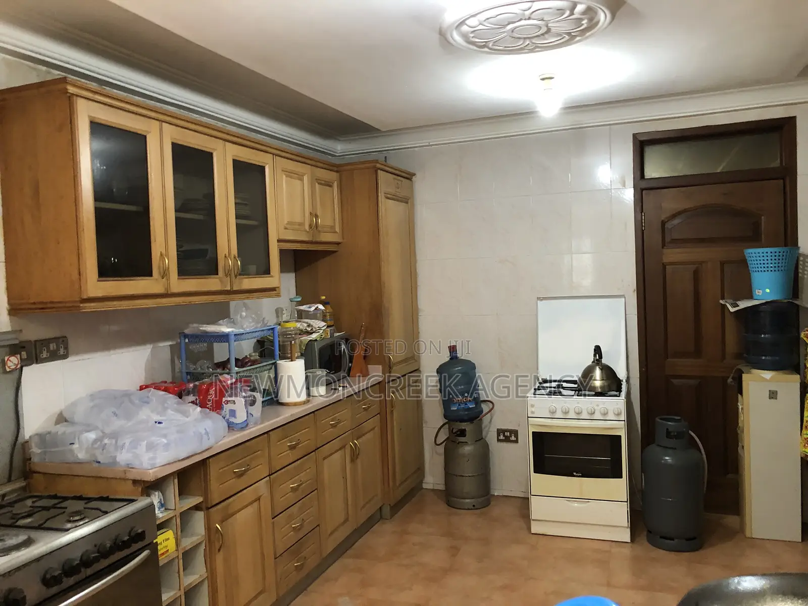 6bdrm Duplex in Spintex C18 for sale in Spintex