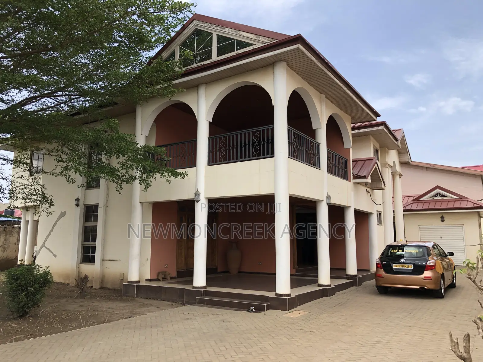 6bdrm Duplex in Spintex C18 for sale in Spintex