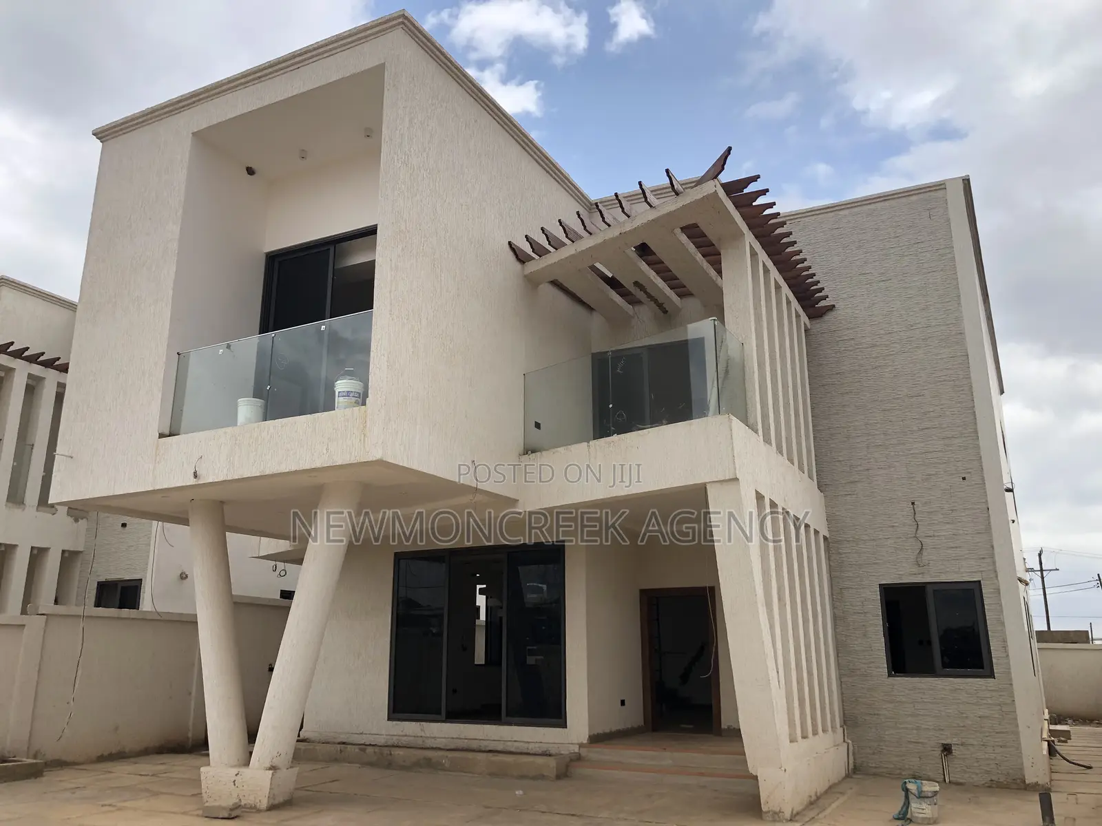 5bdrm Duplex in East Legon Hills, Accra Metropolitan for sale in Accra Metropolitan