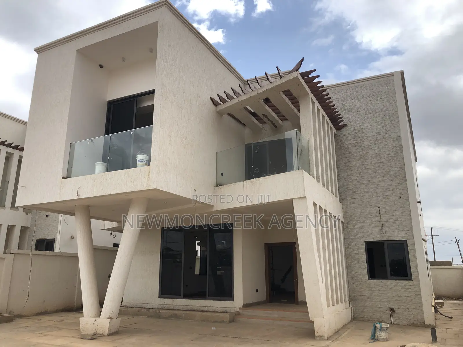 5bdrm Duplex in East Legon Hills, Accra Metropolitan for sale in Accra Metropolitan