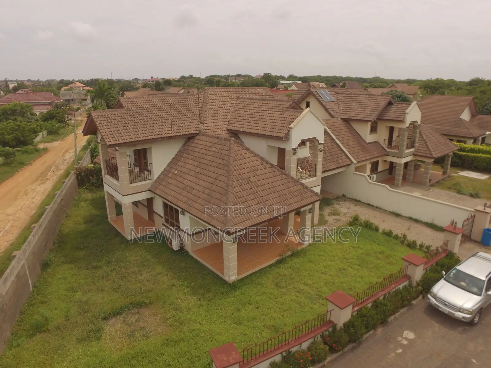 4bdrm Duplex in Gated Estate, Accra Metropolitan for rent in Accra Metropolitan