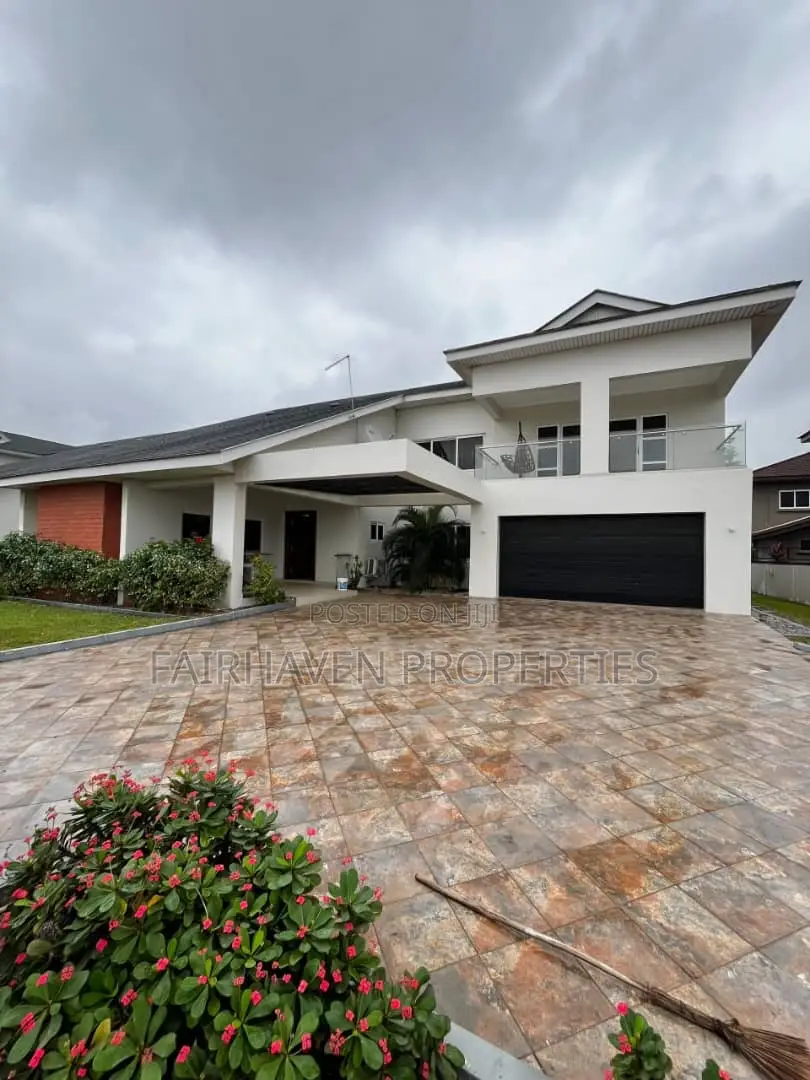 6bdrm House in Cantonment, Cantonments for sale in Cantonments