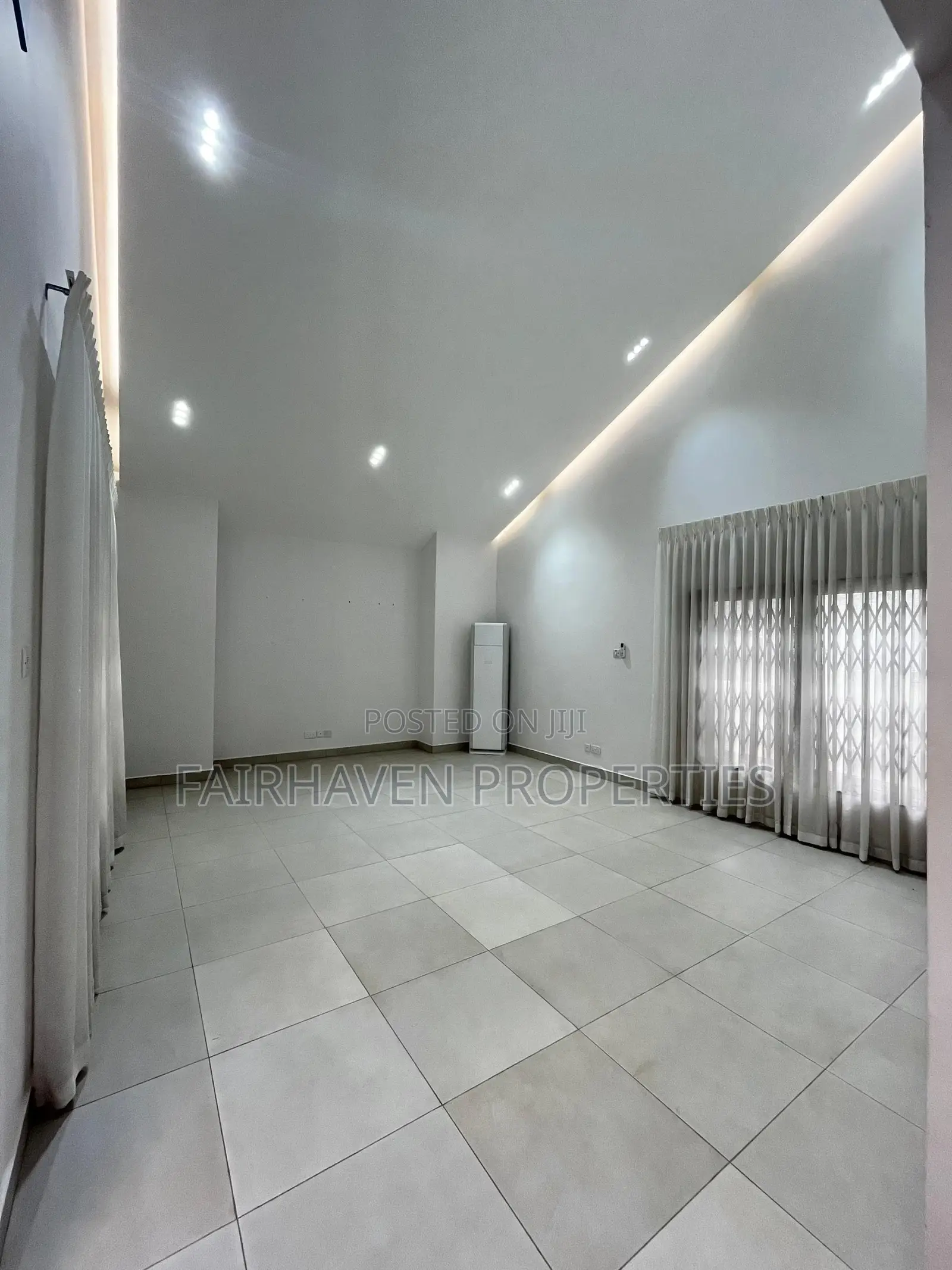 6bdrm House in Cantonment, Cantonments for sale in Cantonments
