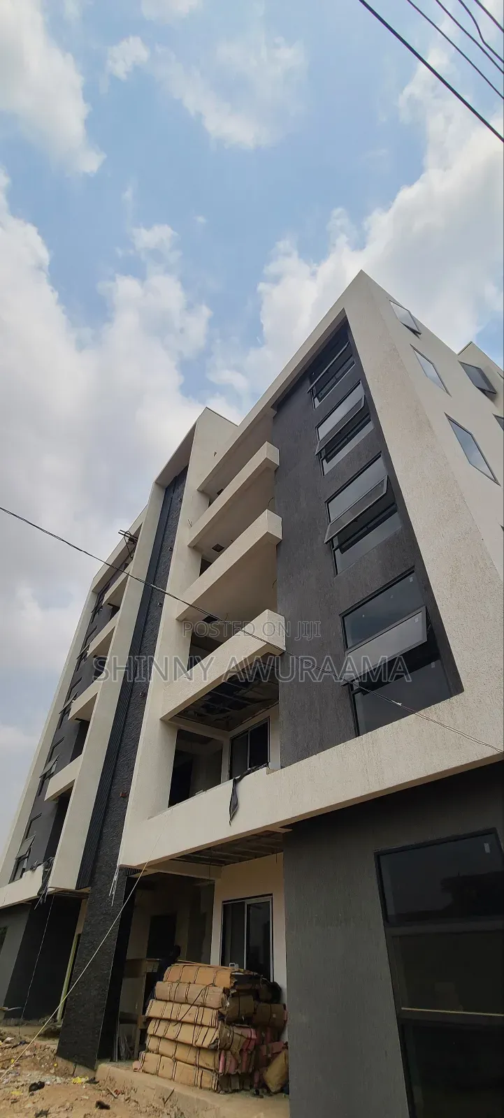 11bdrm Apartment in East Legon for sale in East Legon