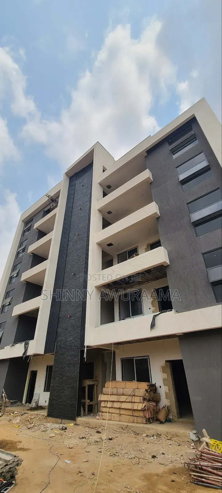 11bdrm Apartment in East Legon for sale in East Legon