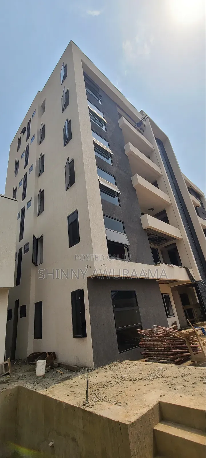 11bdrm Apartment in East Legon for sale in East Legon