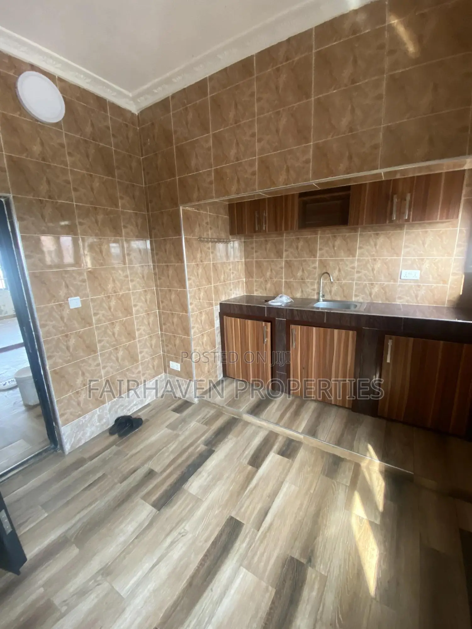 2bdrm Apartment in Bushroad, Teshie for rent in Teshie