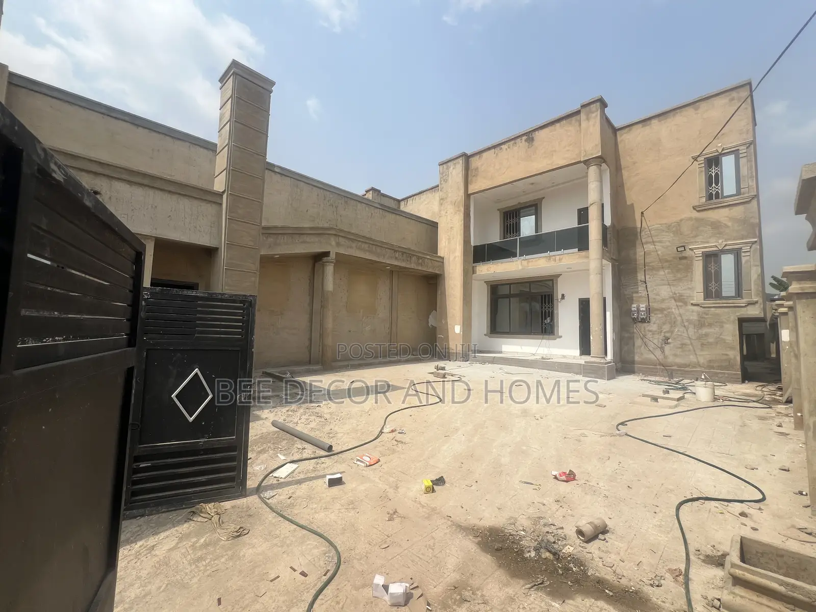 4bdrm House in Bee Decor & Homes, Abokobi for sale in Abokobi