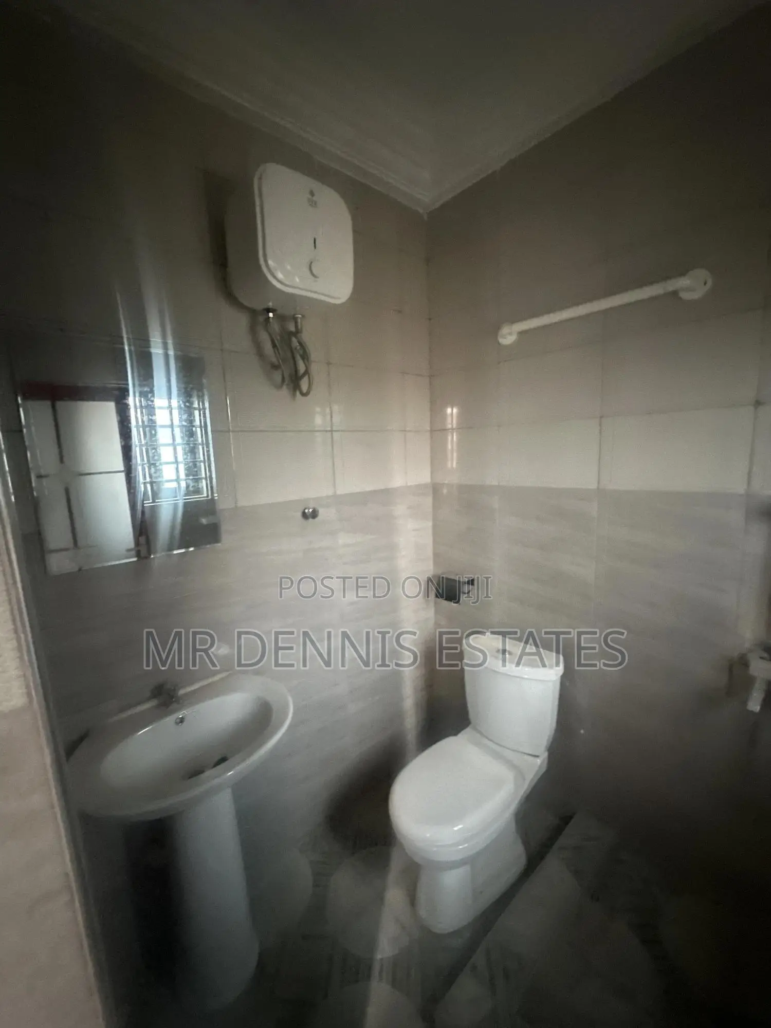 1bdrm Room & Parlour in Weija for rent in Weija Junction