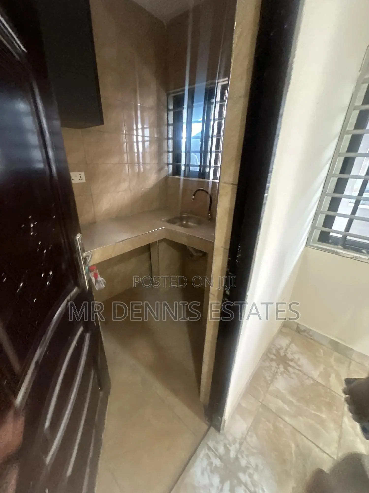 1bdrm Room & Parlour in Weija for rent in Weija Junction