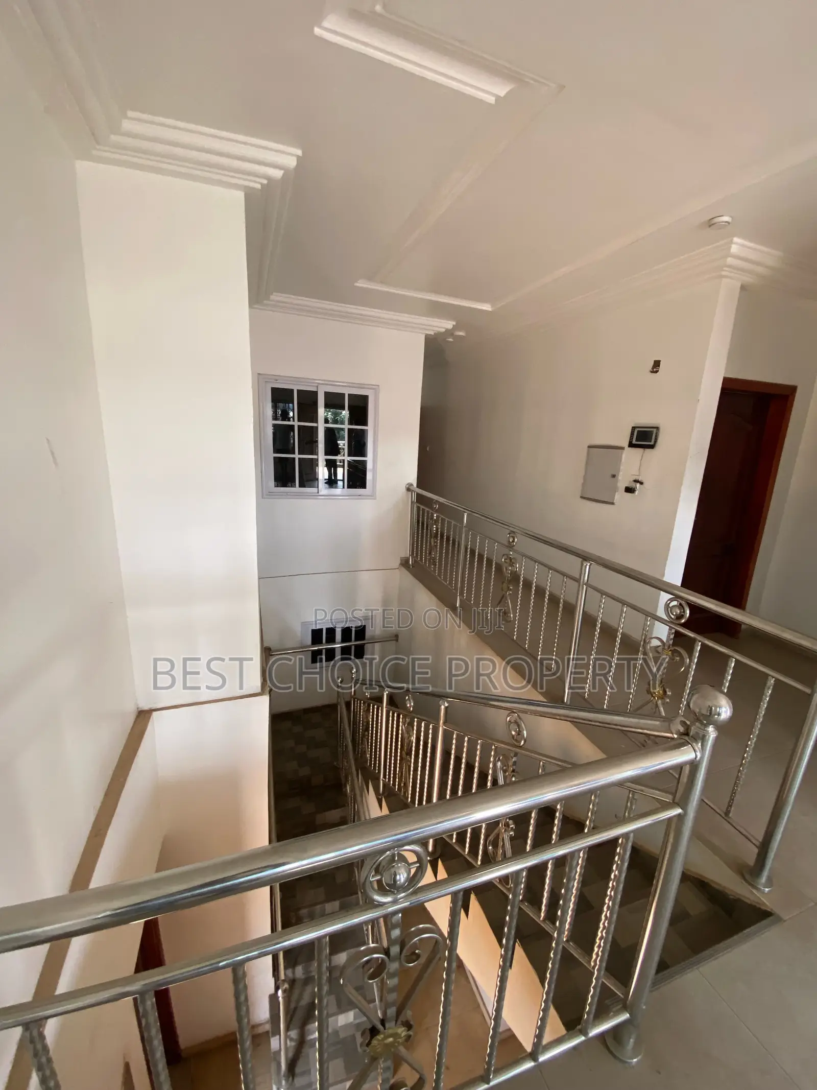 5bdrm Apartment in Adenta Frafraha for rent in Adenta
