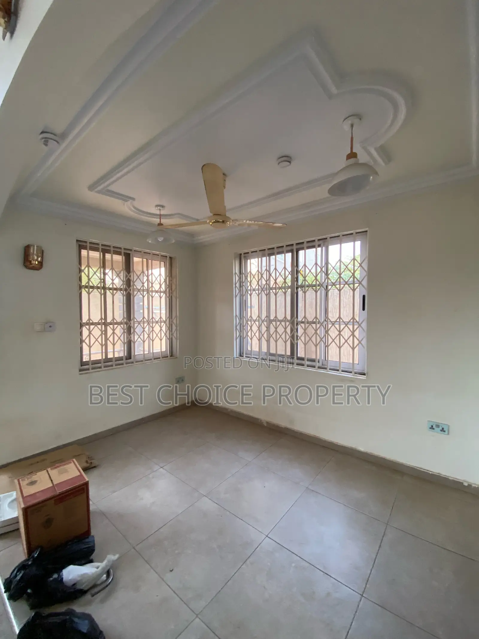 5bdrm Apartment in Adenta Frafraha for rent in Adenta