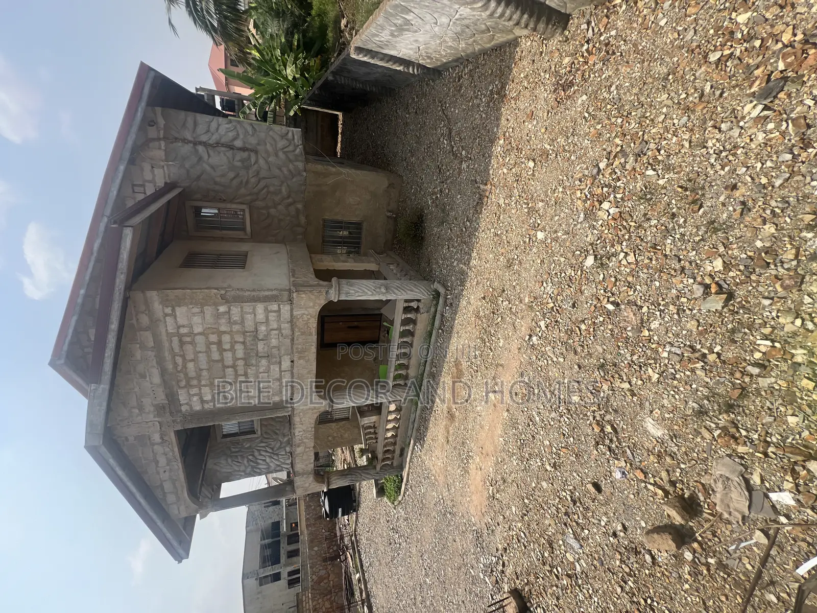 4bdrm House in Bee Decor & Homes, Old Ashomang for sale in Old Ashomang
