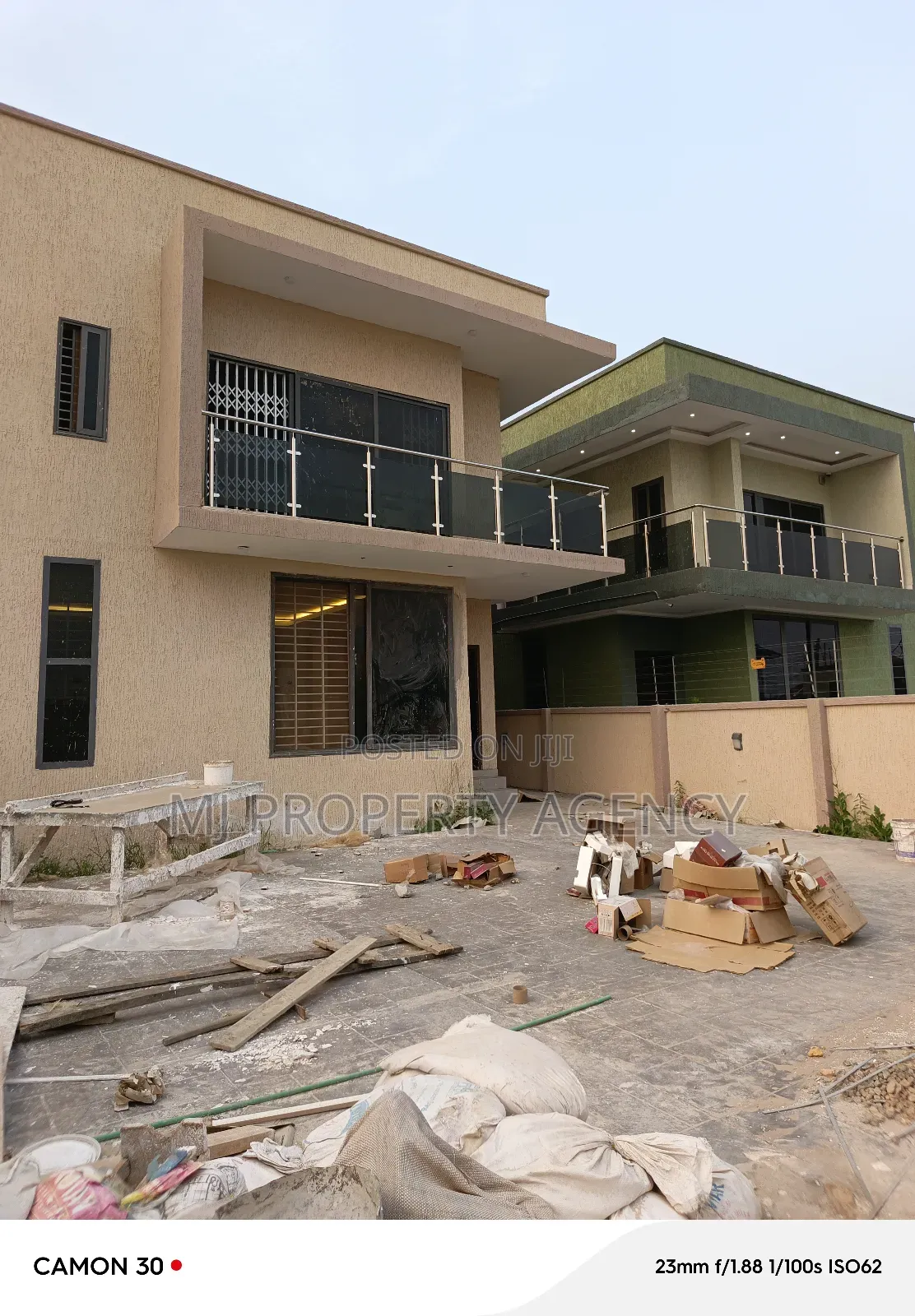 6bdrm Duplex in Hfc Estate, Tema Metropolitan for rent in Tema Metropolitan