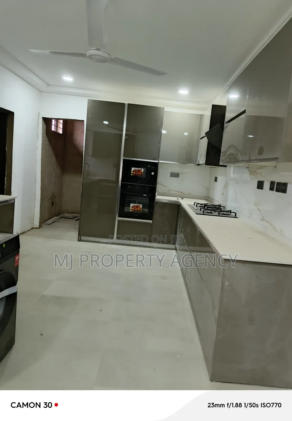 6bdrm Duplex in Hfc Estate, Tema Metropolitan for rent in Tema Metropolitan