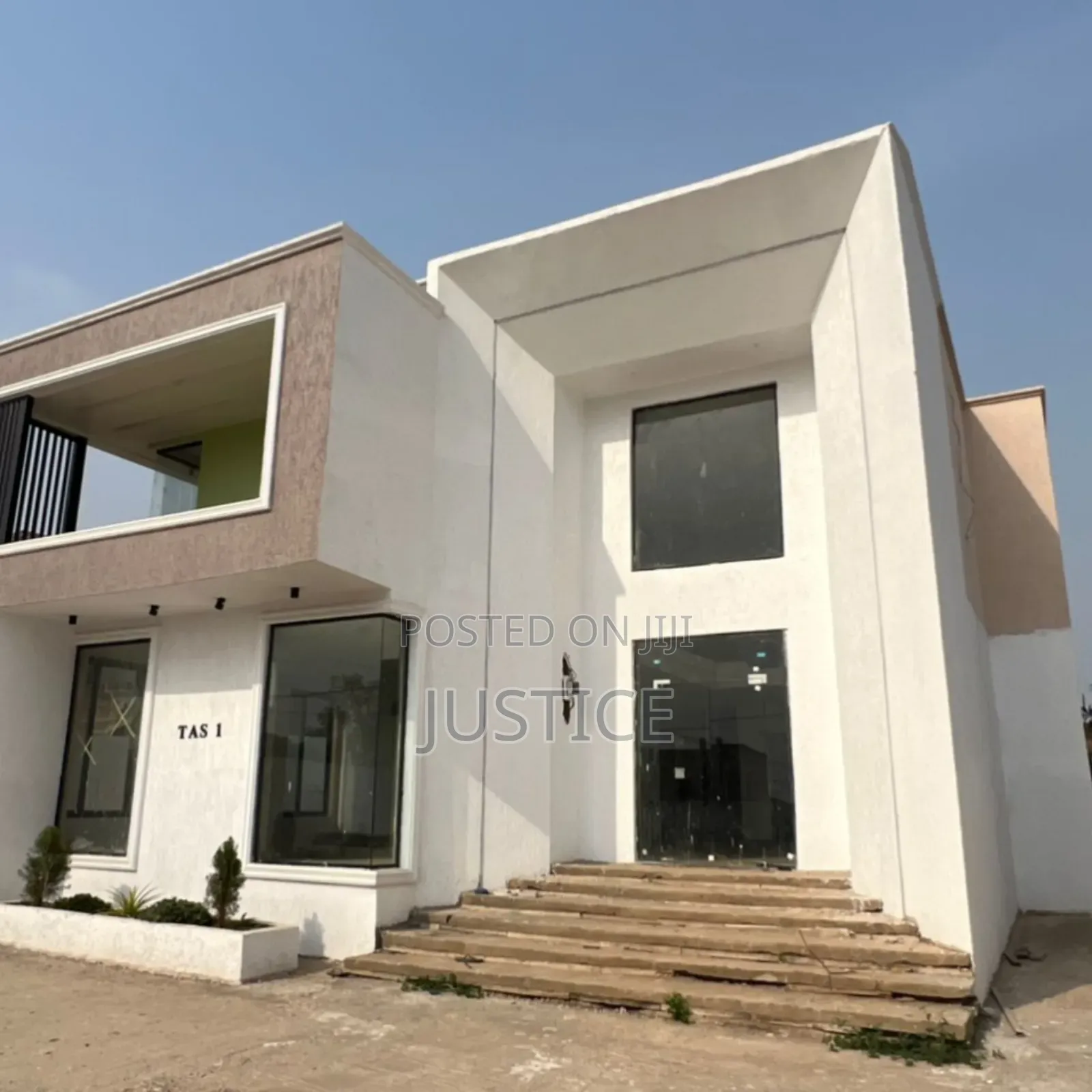 4bdrm Duplex in Ablekuma, Manhean for sale in Manhean