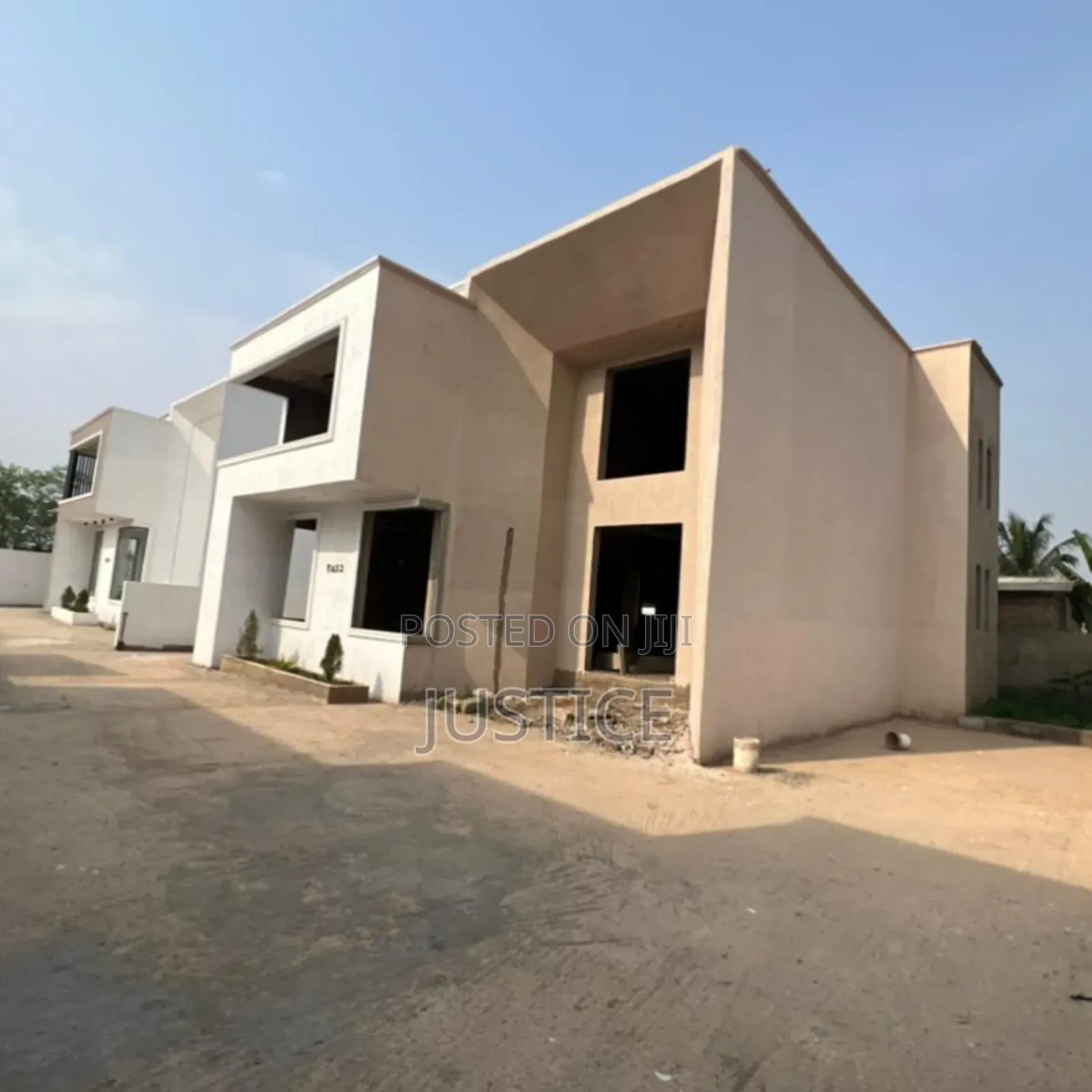 4bdrm Duplex in Ablekuma, Manhean for sale in Manhean