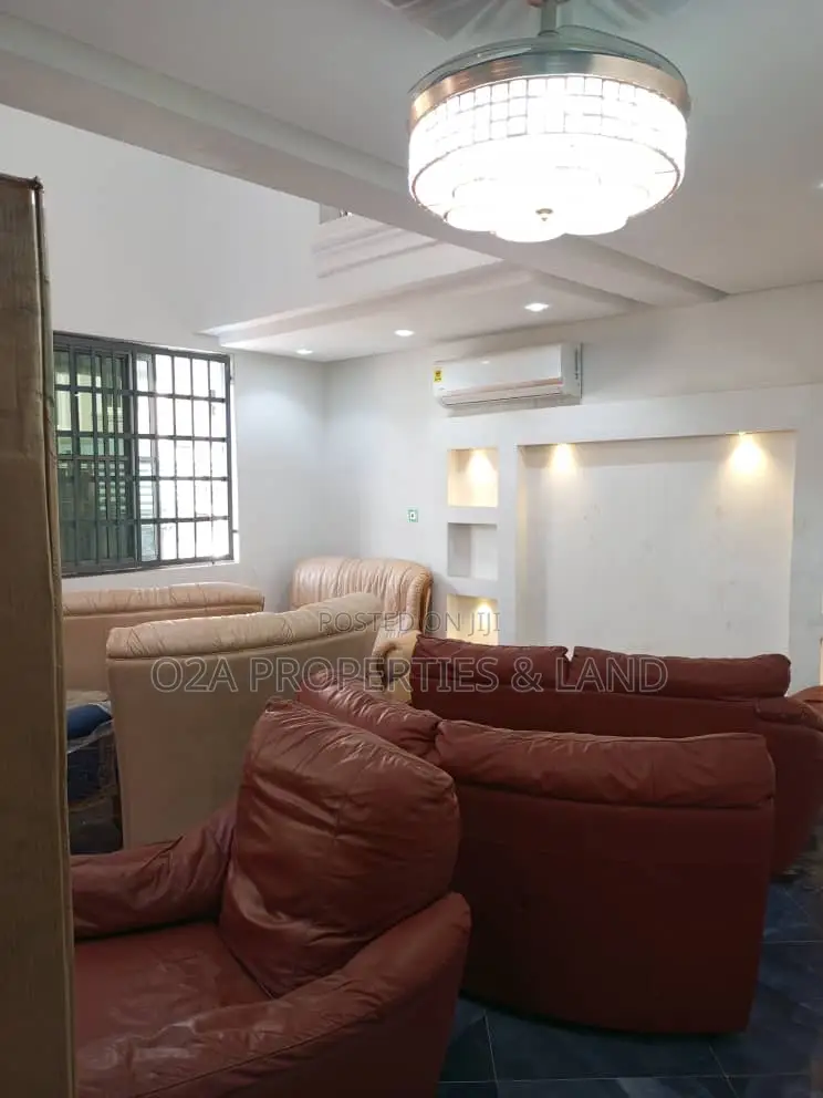 4bdrm House in Kumasi Kwadaso for sale in Kumasi Metropolitan