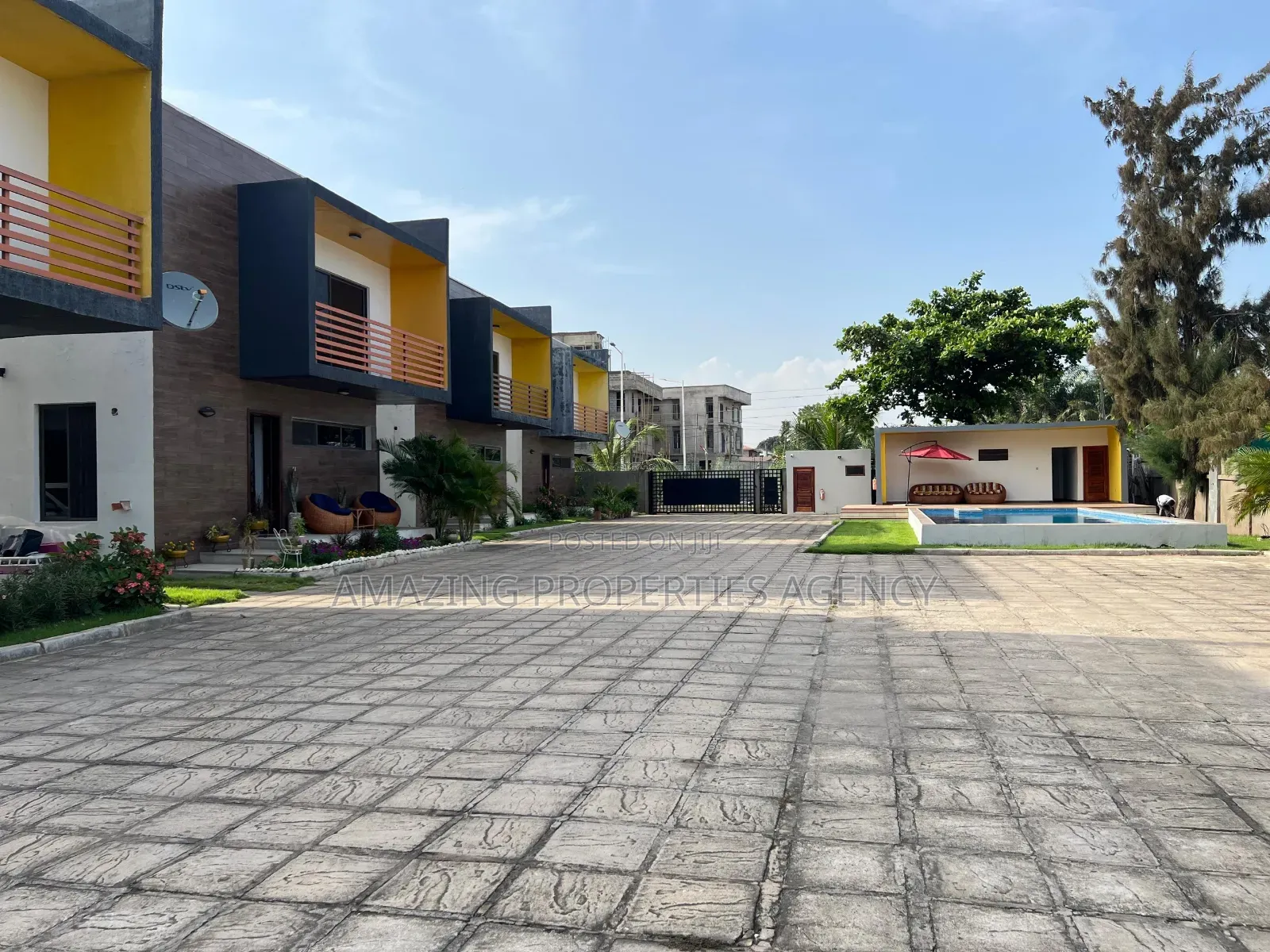 4bdrm Townhouse/Terrace in Abelemkpe for sale in Abelemkpe