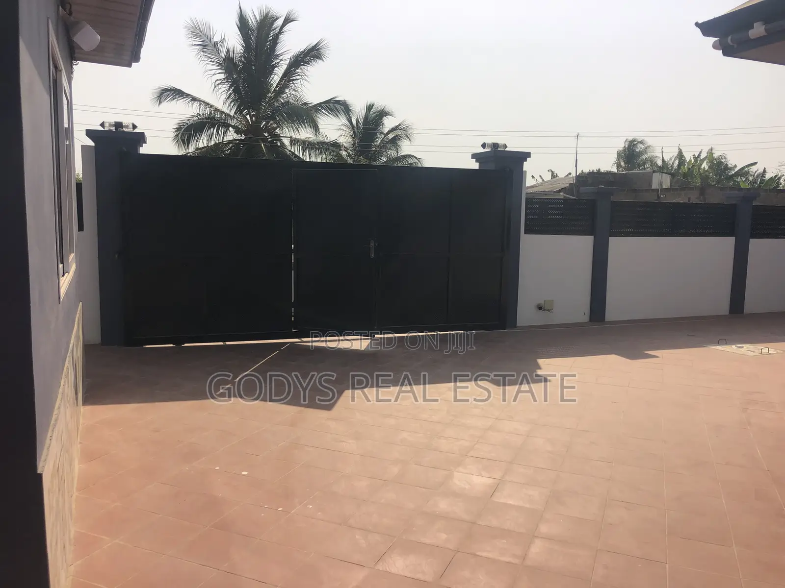 2bdrm Apartment in New Market, Kasoa for rent in Kasoa
