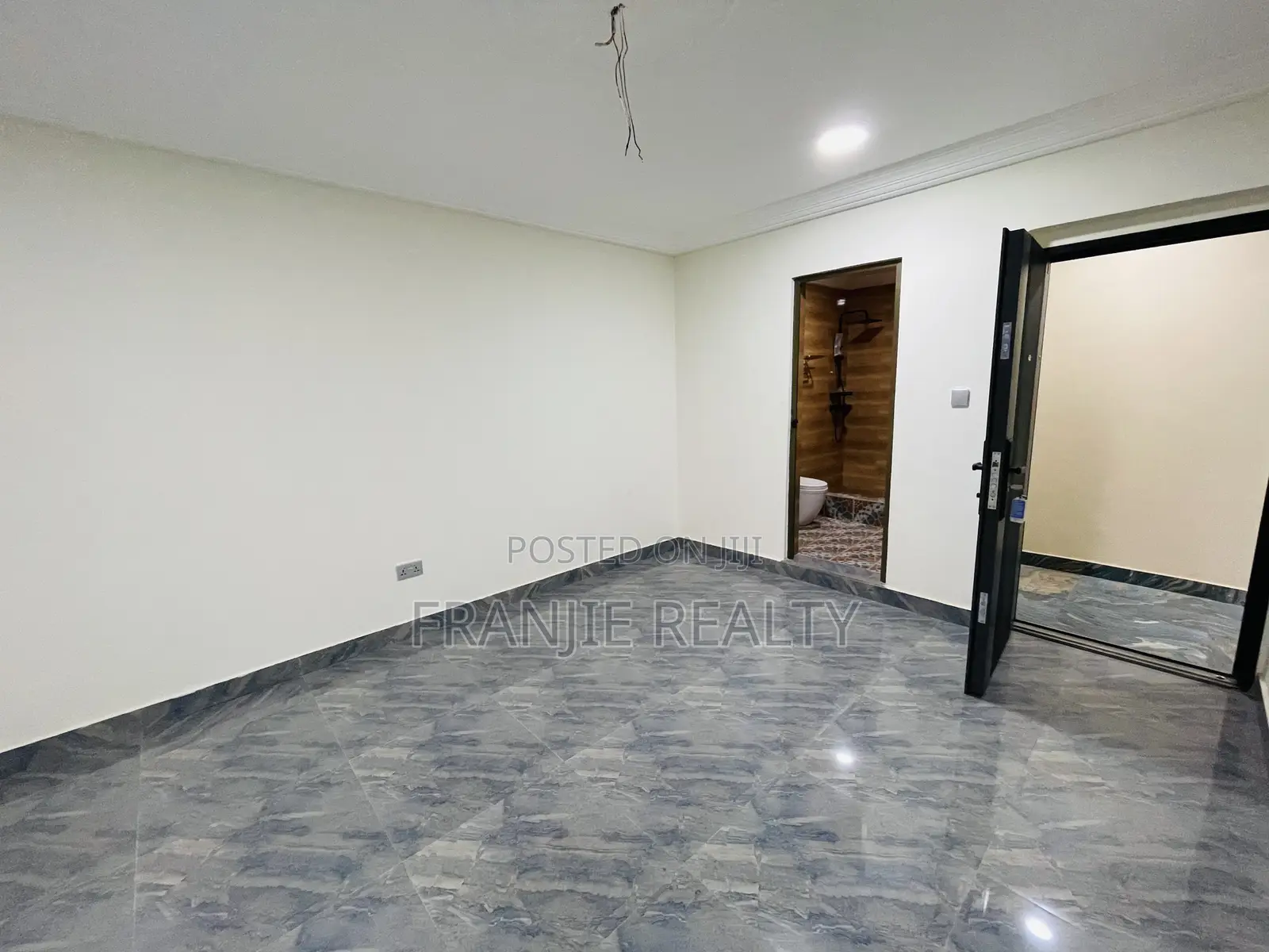 3bdrm Apartment in West Hills Mall Area for rent in West Hills Mall Area