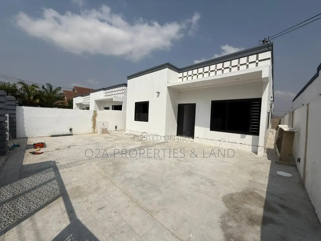 3bdrm House in Spintex, Baatsona Total for sale in Baatsona Total