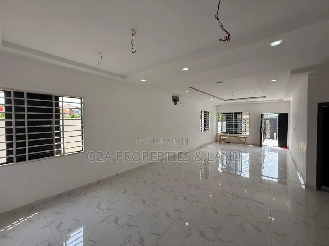 3bdrm House in Spintex, Baatsona Total for sale in Baatsona Total