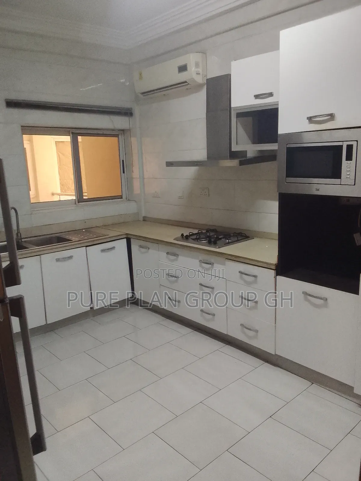 Furnished 3bdrm Apartment in Dzorwulu for rent in Dzorwulu
