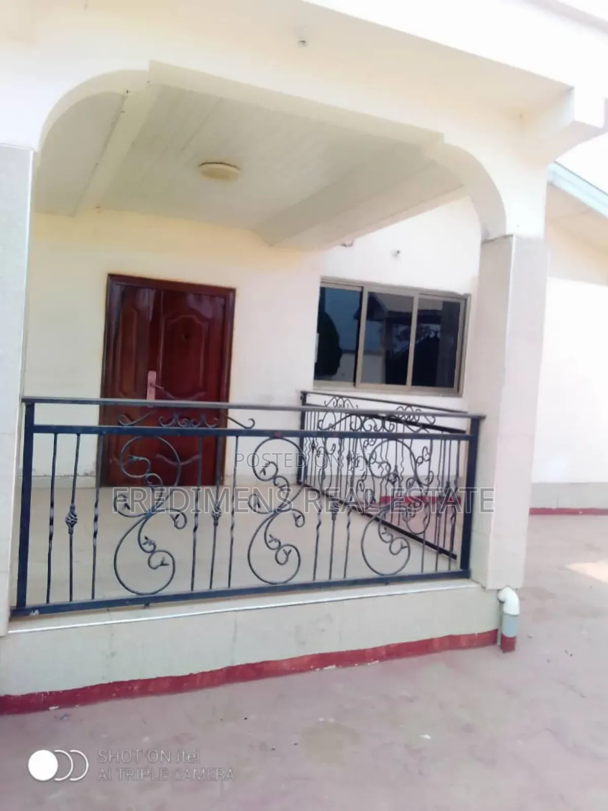 5bdrm House in Fredimens Real, Kumasi Metropolitan for sale in Kumasi Metropolitan