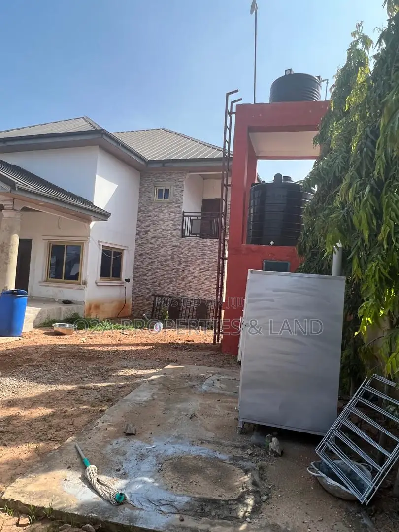 10bdrm House in Agbogba, North Legon for sale in North Legon