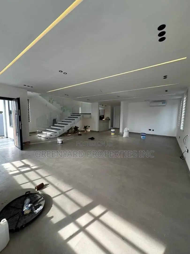 4bdrm Duplex in Lakeside, Ashaley Botwe for rent in Ashaley Botwe