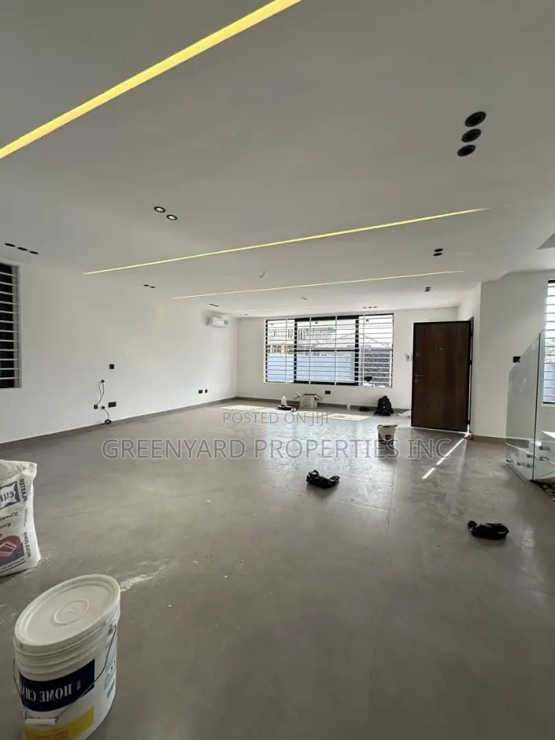 4bdrm Duplex in Lakeside, Ashaley Botwe for rent in Ashaley Botwe