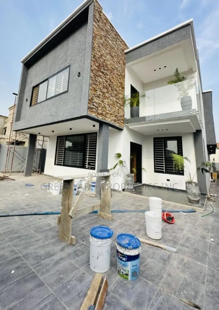 4bdrm Duplex in Lakeside, Ashaley Botwe for rent in Ashaley Botwe