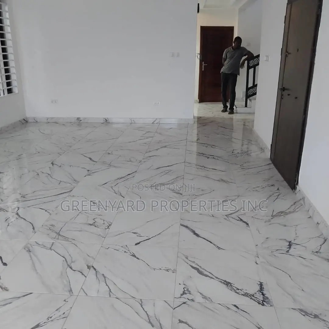 4bdrm Duplex in Ashongman, Ashomang Estate for sale in Ashomang Estate