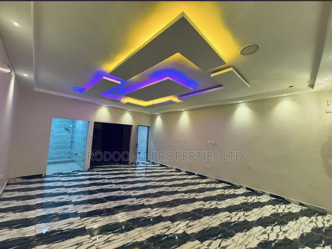 4bdrm House in Lakeside for sale in Lake Side Estate
