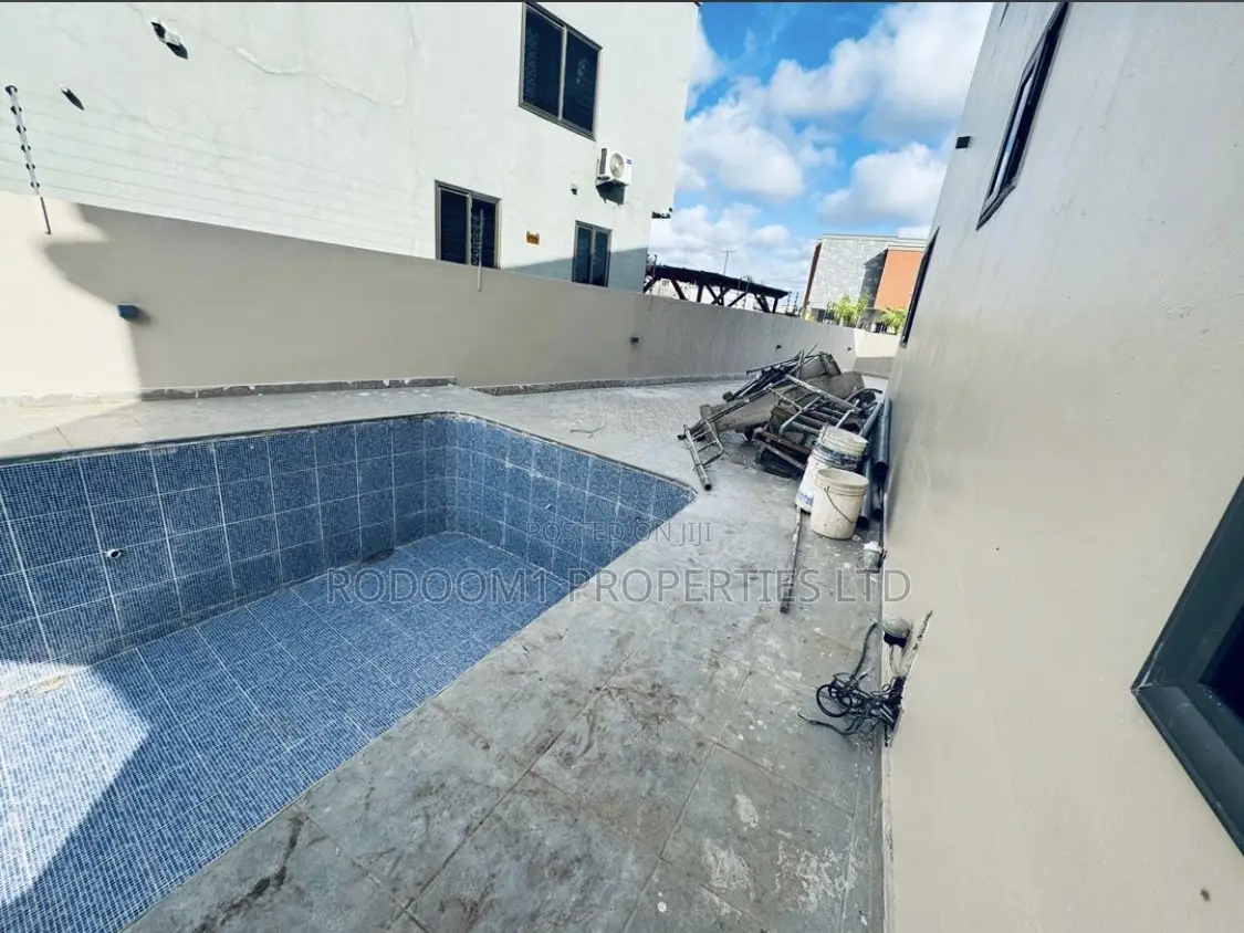 4bdrm House in Lakeside for sale in Lake Side Estate