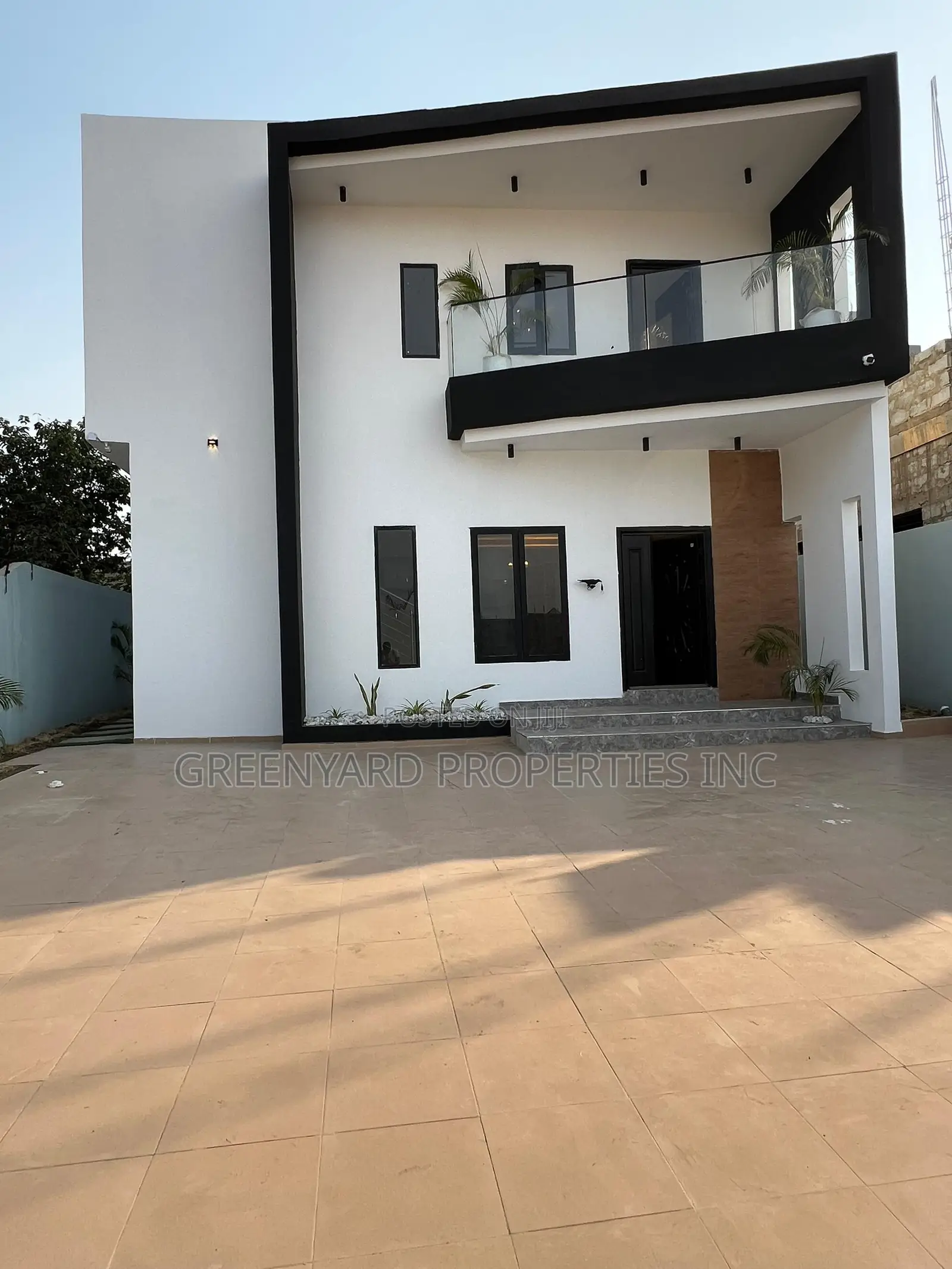 4bdrm Duplex in East Legon Hills for sale in East Legon
