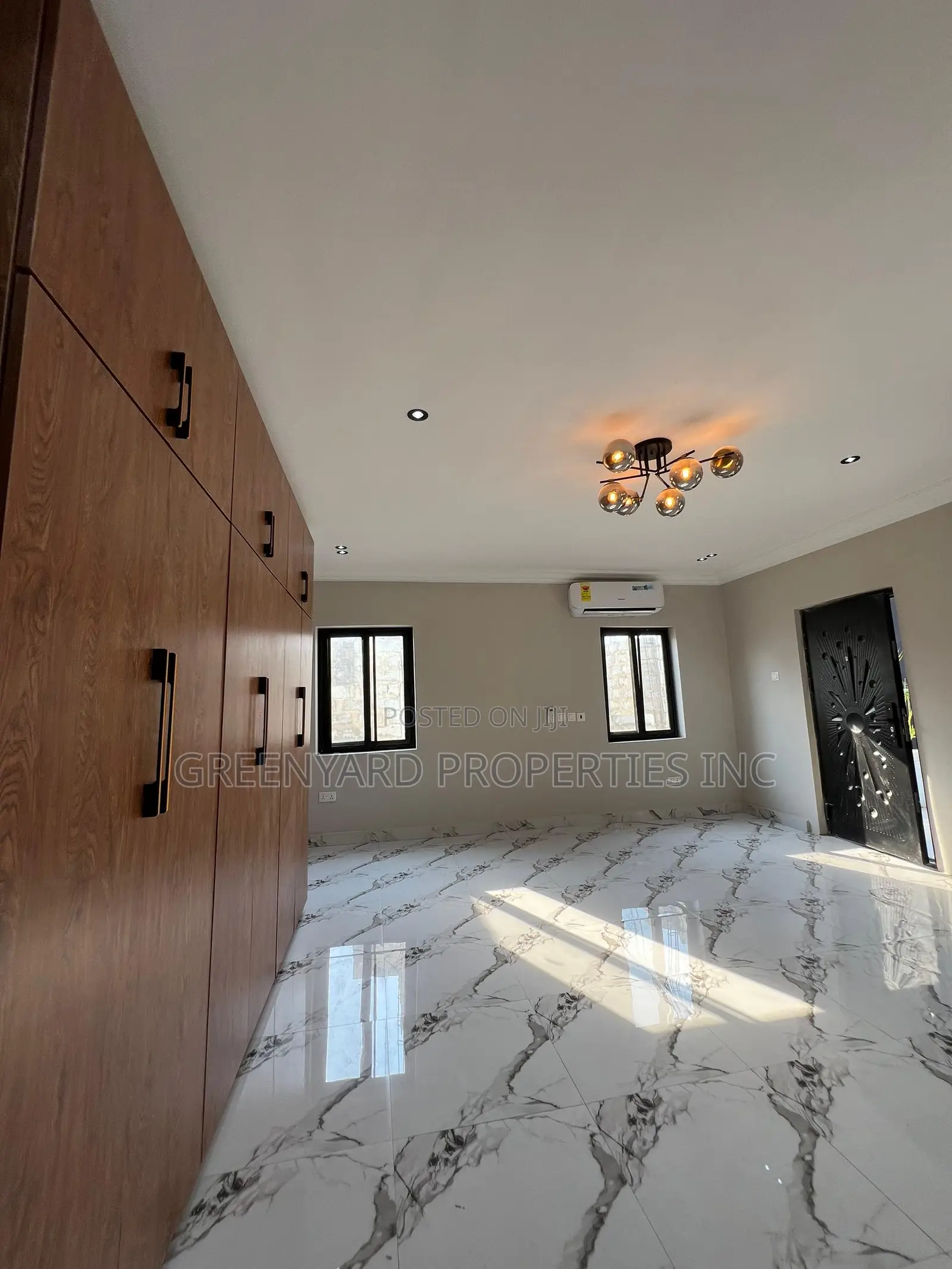 4bdrm Duplex in East Legon Hills for sale in East Legon