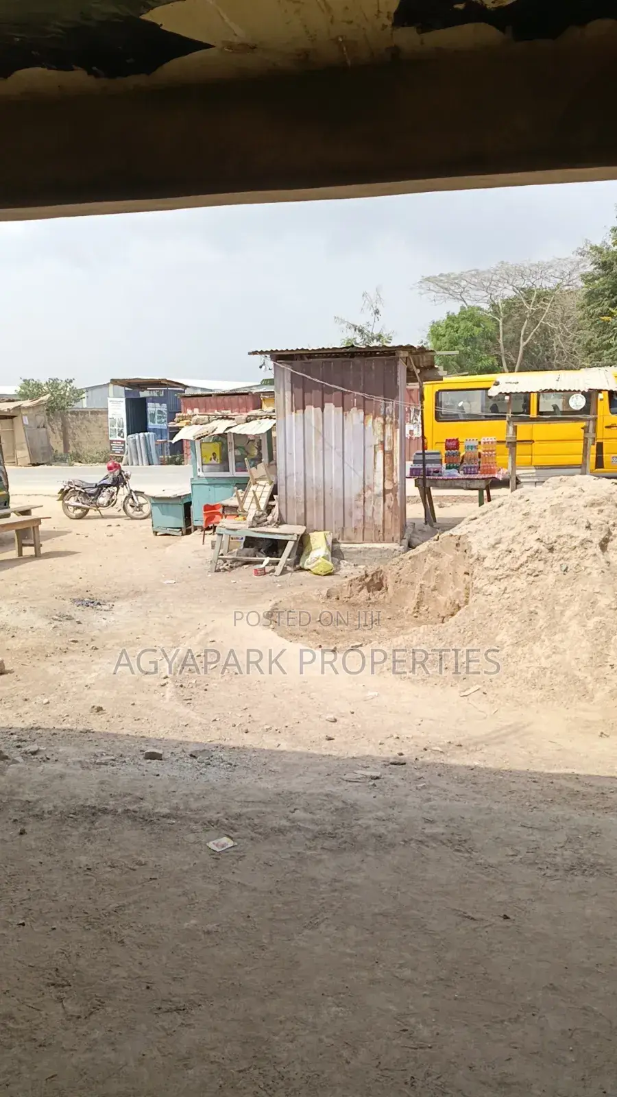 Shop for Rent in Amasaman