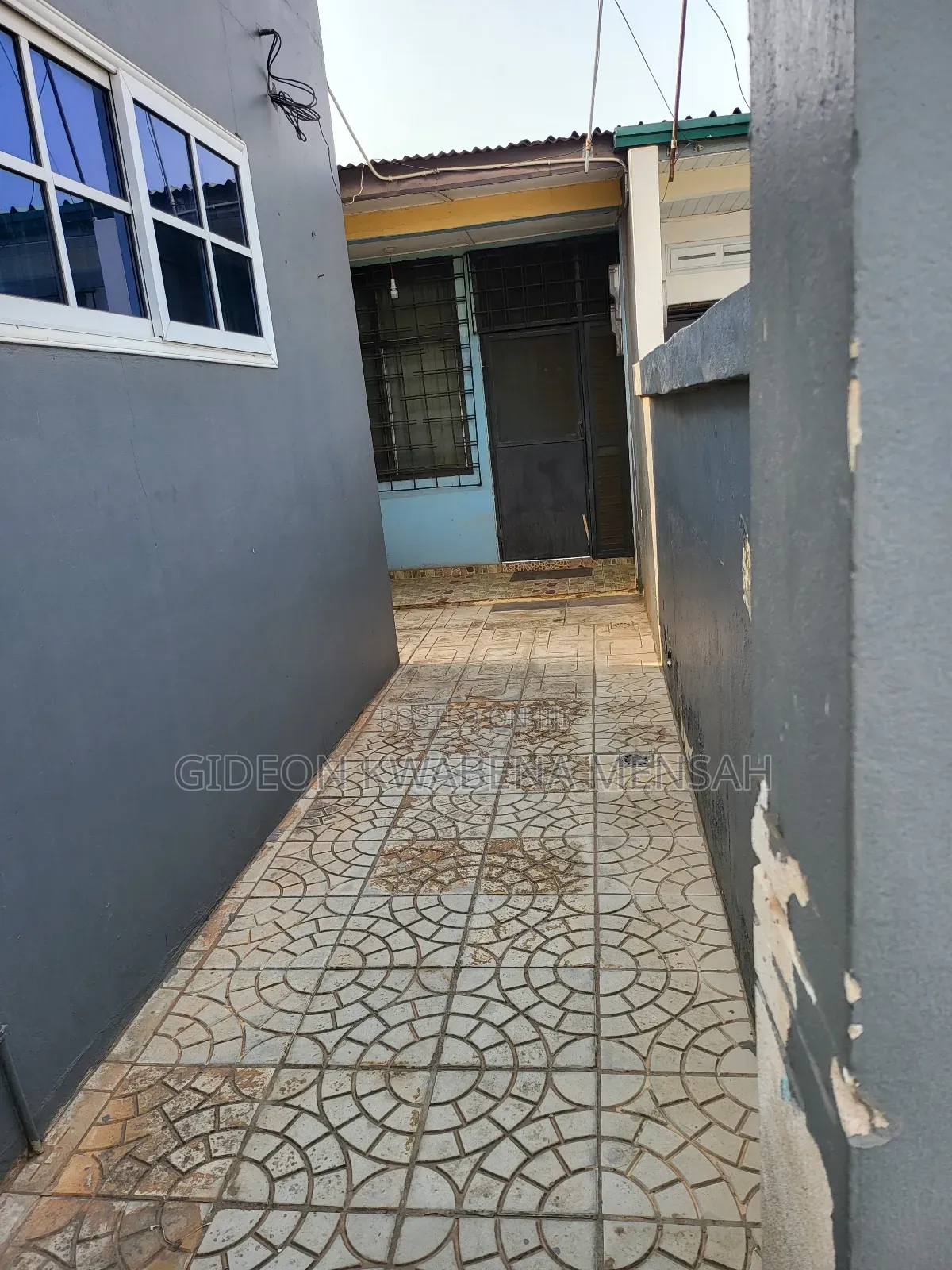 Furnished 4bdrm House in Sakumono Estate, Tema Metropolitan for sale in Tema Metropolitan