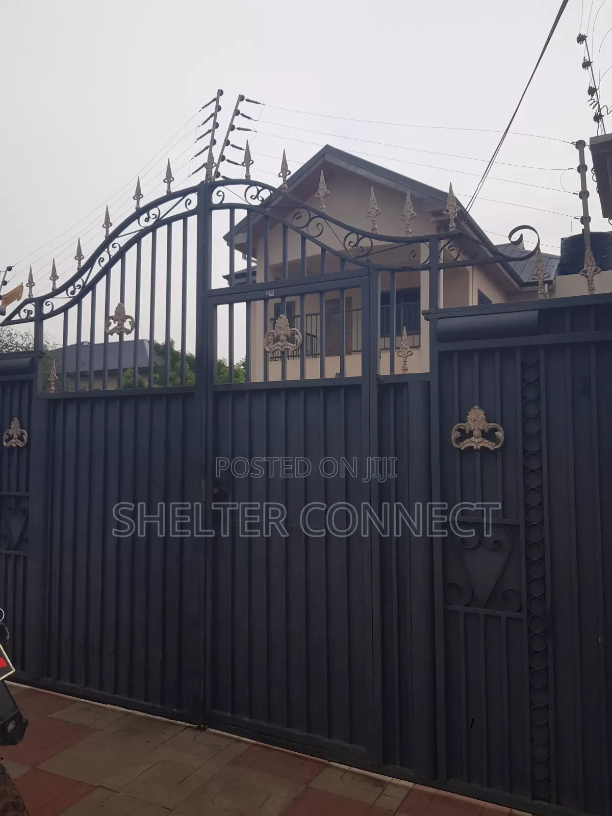 3bdrm Duplex in Oyarifa for sale in Oyarifa