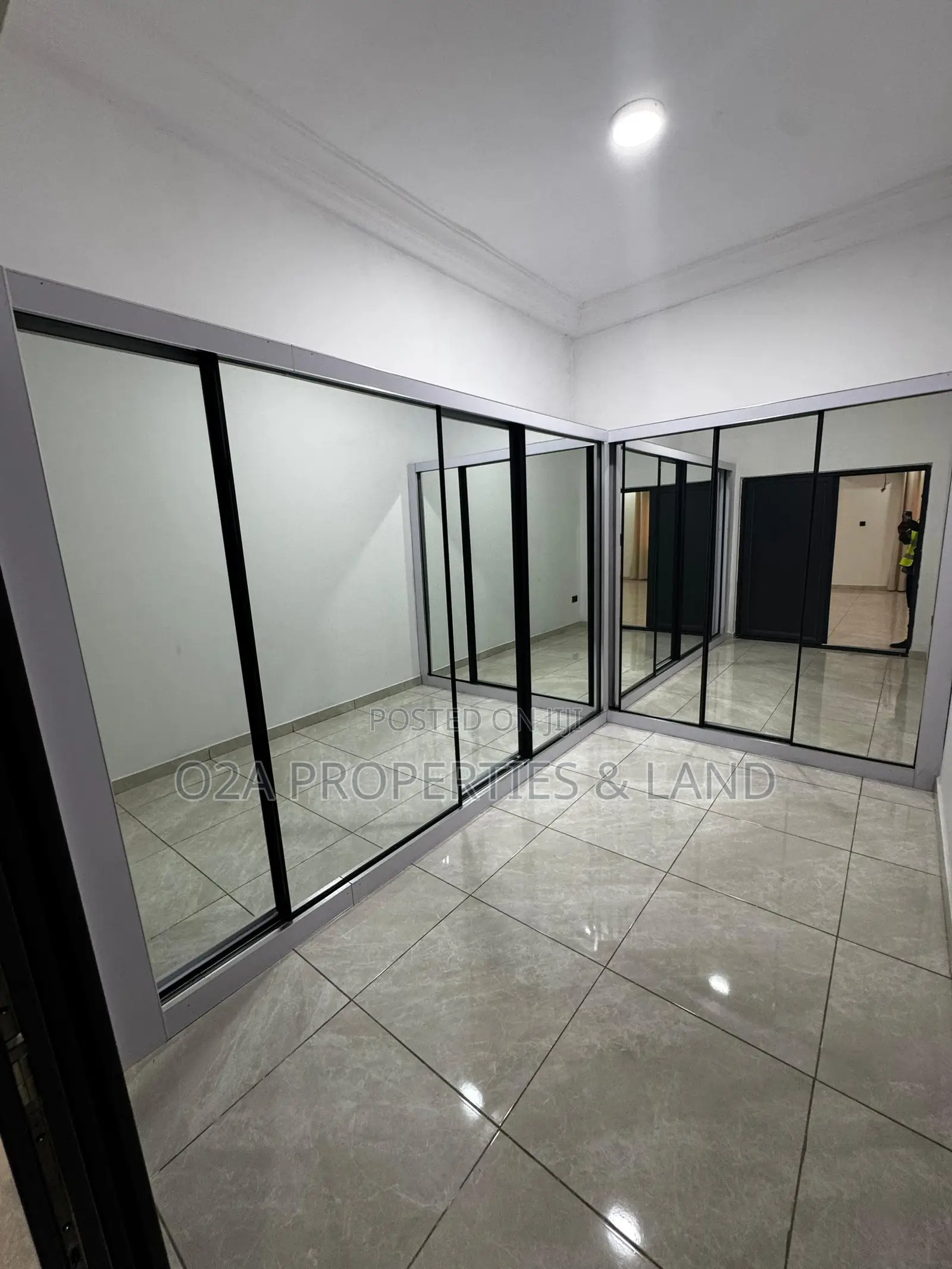 6bdrm House in East Airport for rent in Airport Residential Area