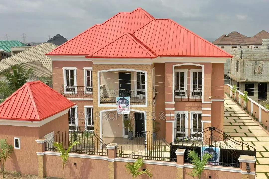 7bdrm House in Tema Community 25, Sakumono for sale in Sakumono