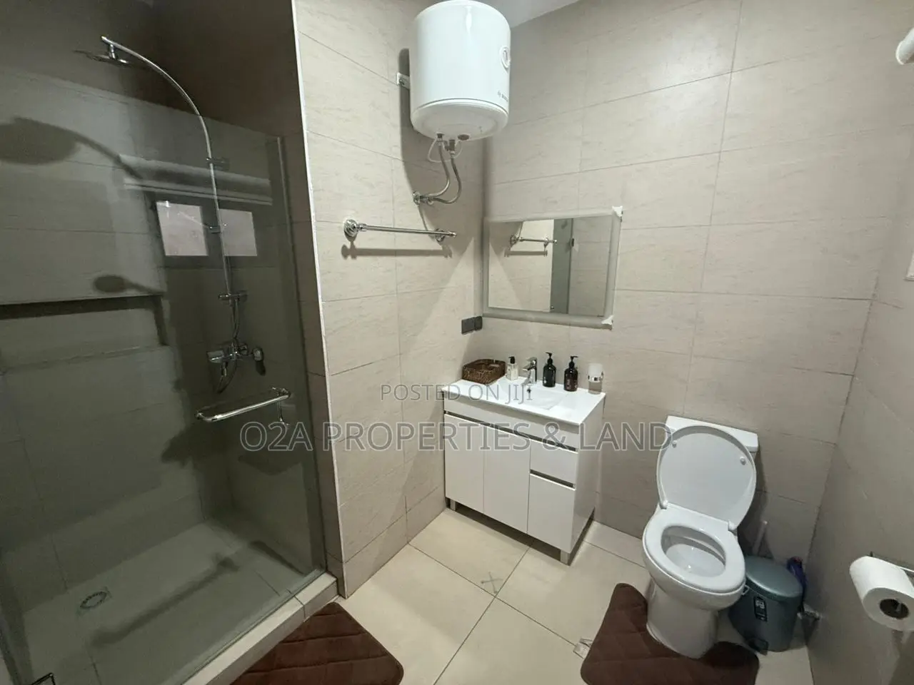 Furnished 3bdrm Townhouse / Terrace in Labone for rent in Labone Junction