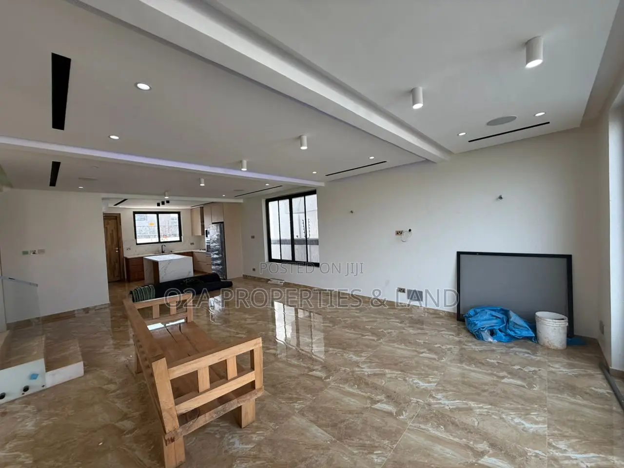 4bdrm House in East Airport for sale in Airport Residential Area