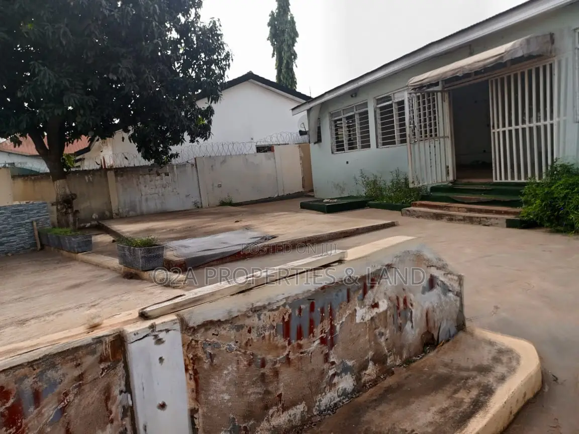3bdrm House in Dzorwulu for sale in Dzorwulu