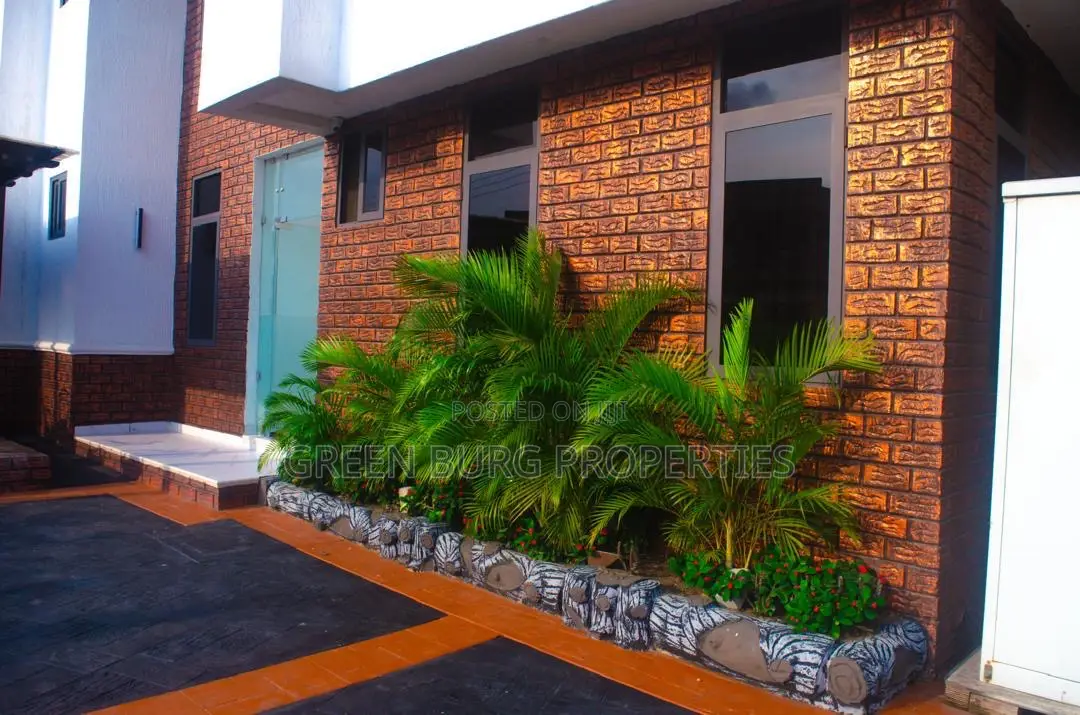 Furnished 1bdrm Apartment in East Legon for sale in East Legon