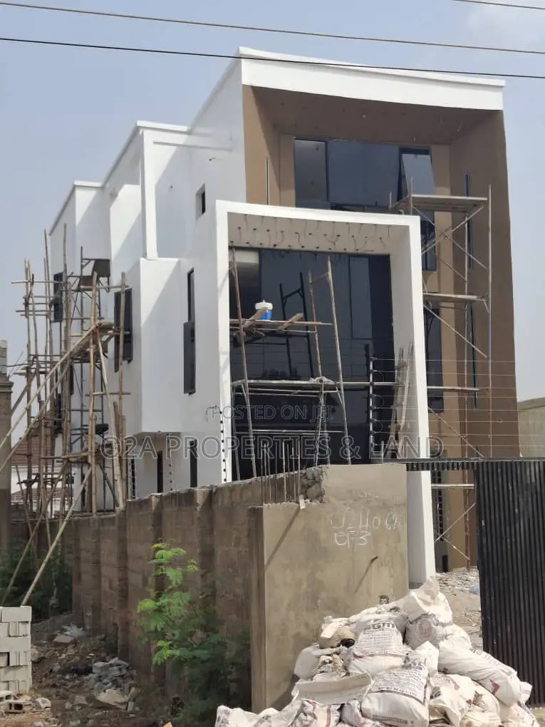 5bdrm House in East Legon Hills, Bawaleshie for sale in Bawaleshie